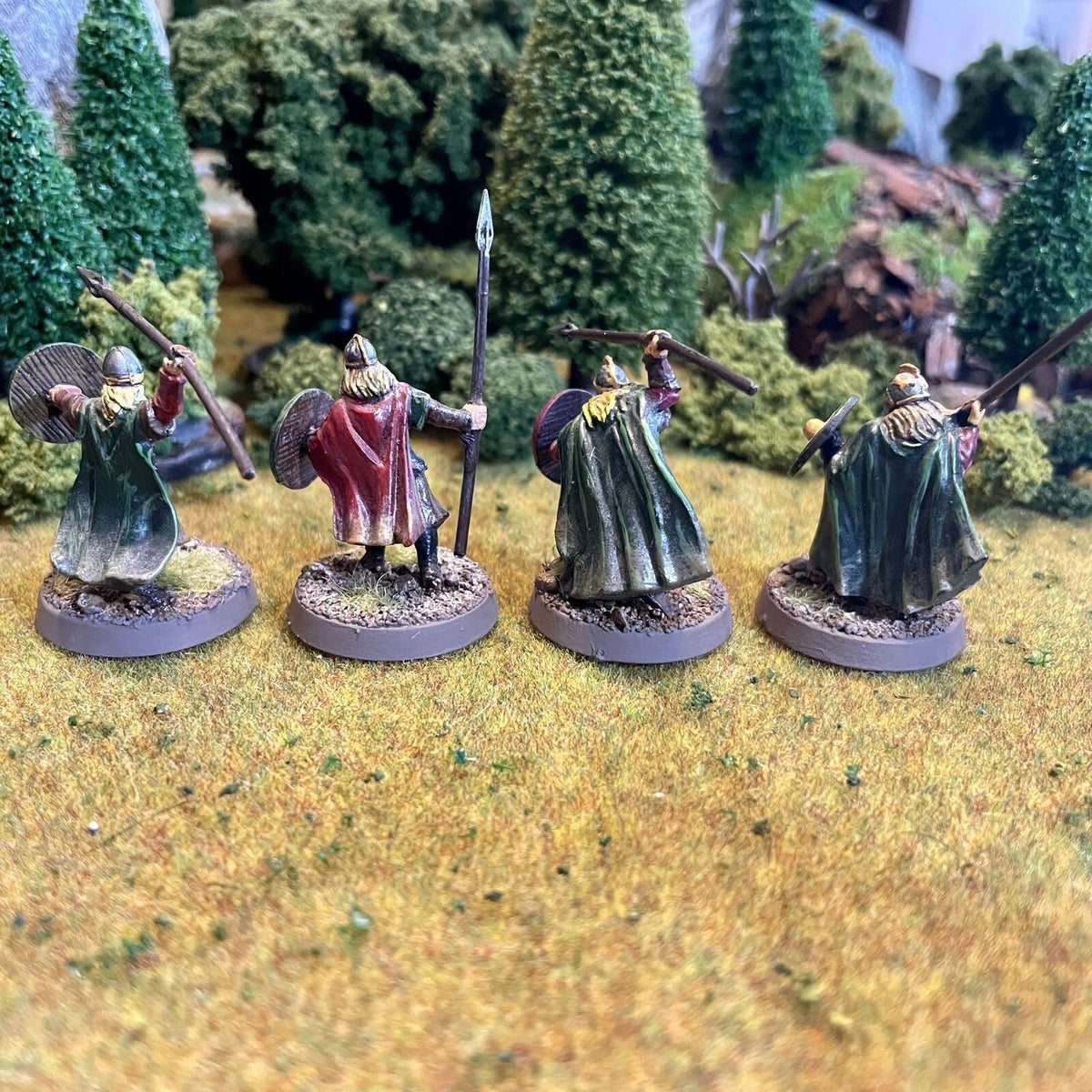 12x Hand-Painted Plastic Militia Fighter Miniature R74911