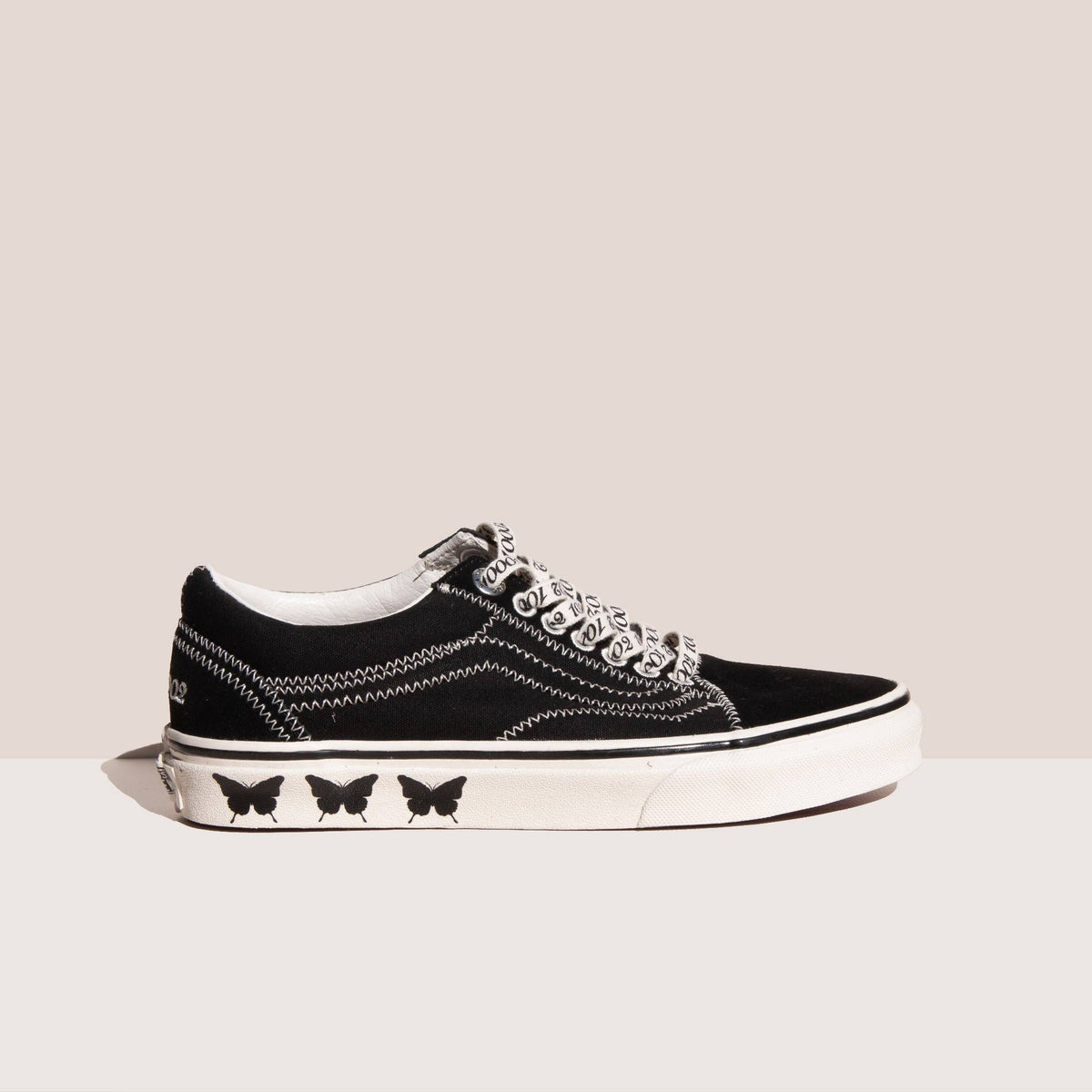 True White Old Skool Shoes W419382