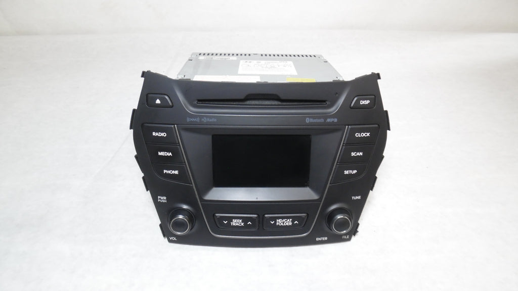 Pre-Owned Hyundai Santa Fe Sport CD MP3 Player Radio Receiver with Display U4452