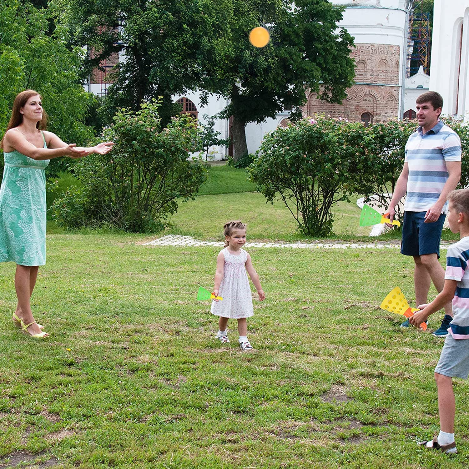 Pop Catch Ball Game with 4 Catch Launcher Baskets and 6 Balls D927731