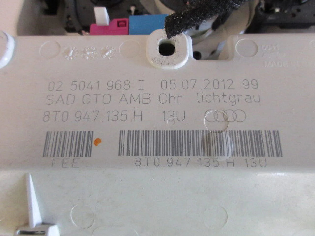 Pre-Owned Audi Q5 Overhead Console Unit P761