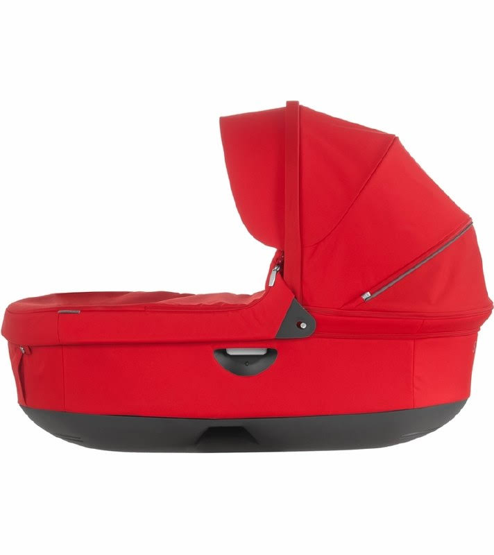 Red Carrycot Z6880