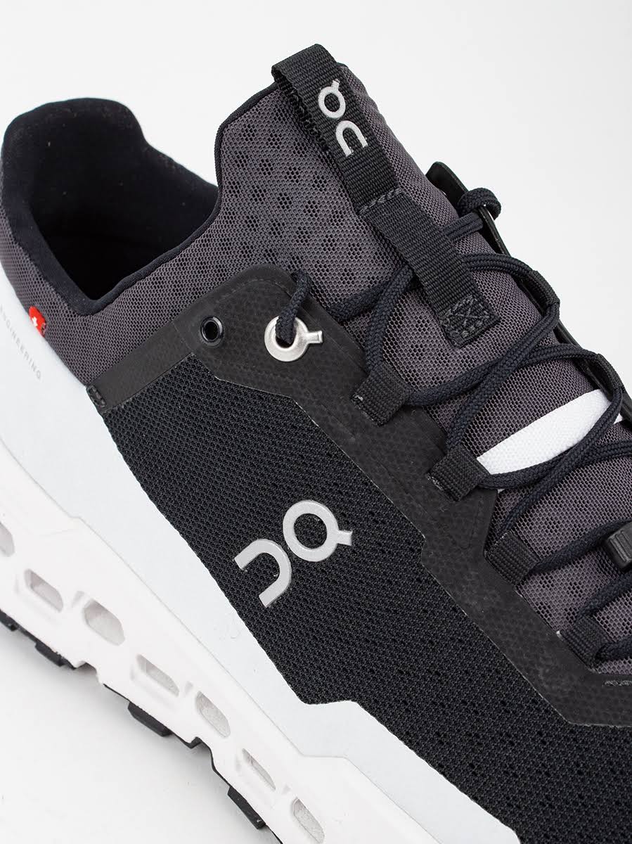 Black/White Running Shoes M440