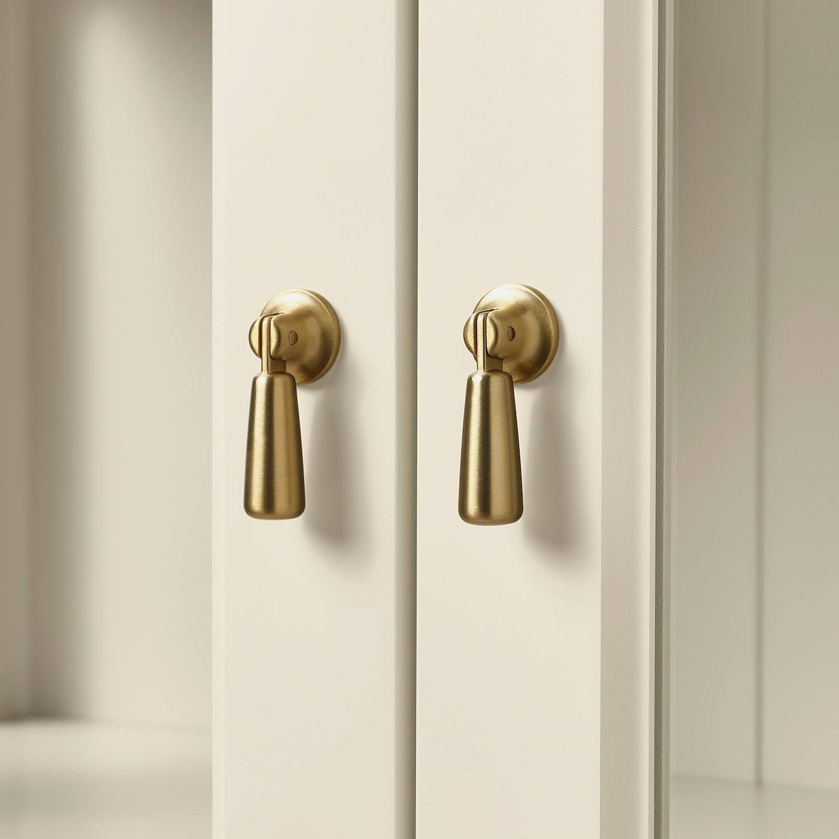Light Beige Cabinet with Glass Doors G651895