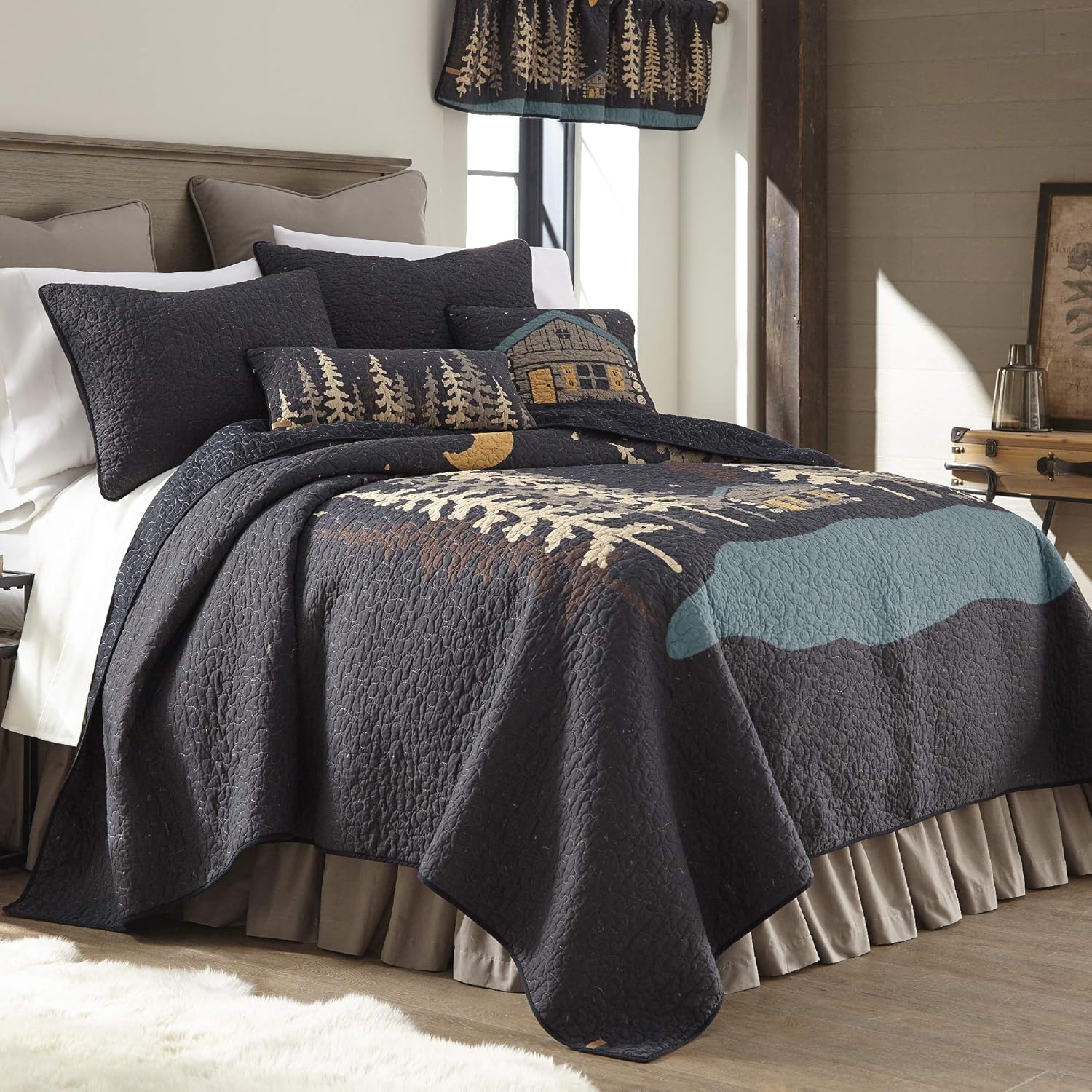 Machine Washable Lodge Quilt with Forest Pattern O517739