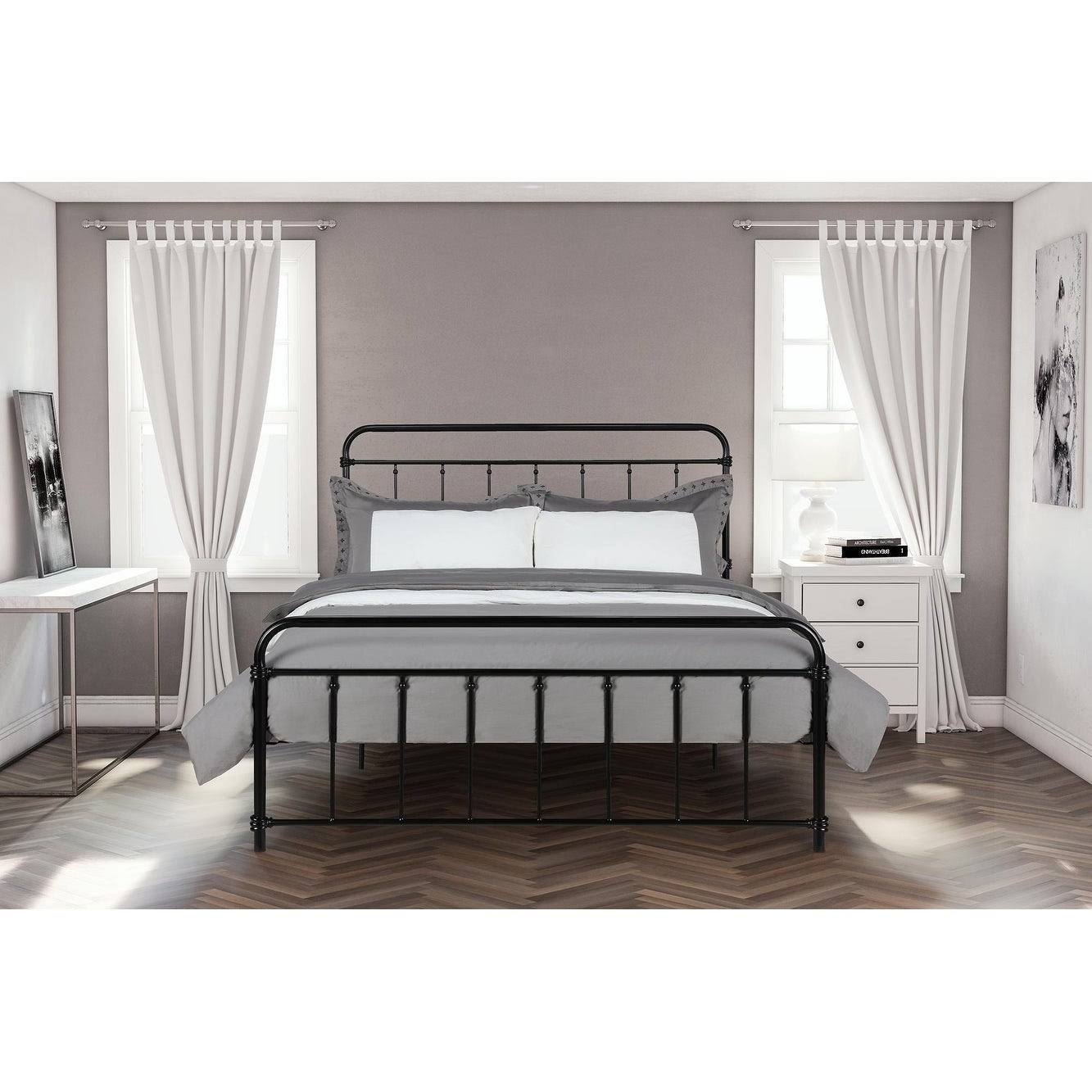 White Queen Metal Bed V4312