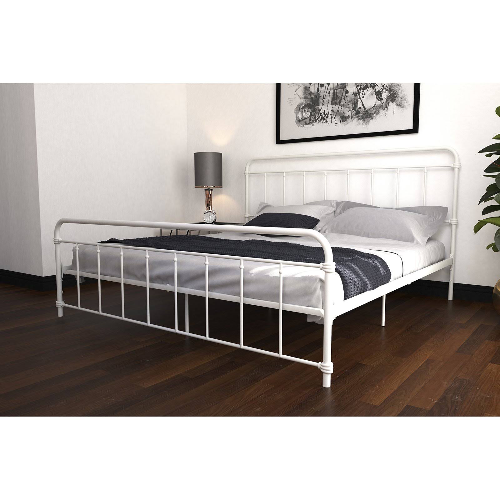 White Queen Metal Bed V4312