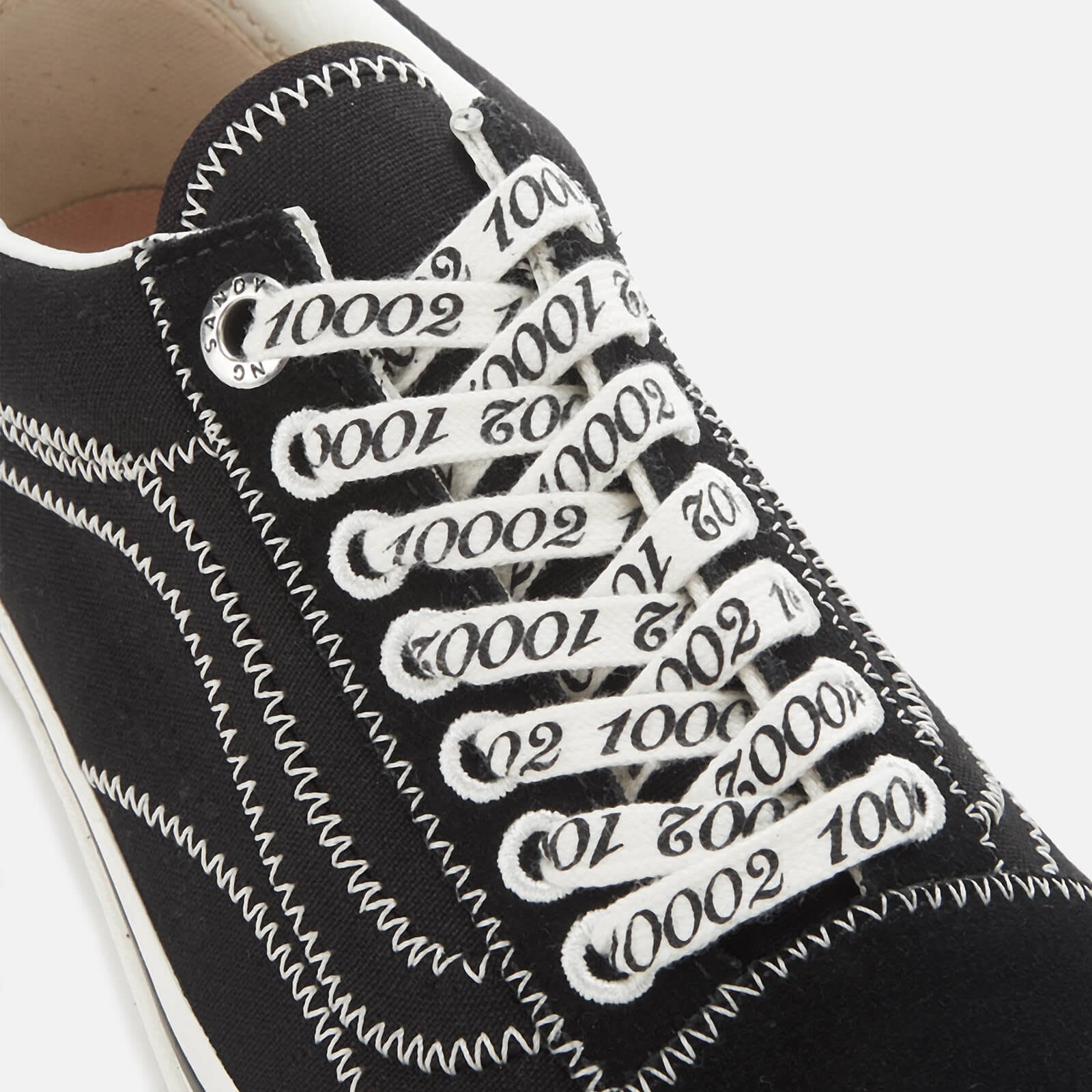 True White Old Skool Shoes W419382