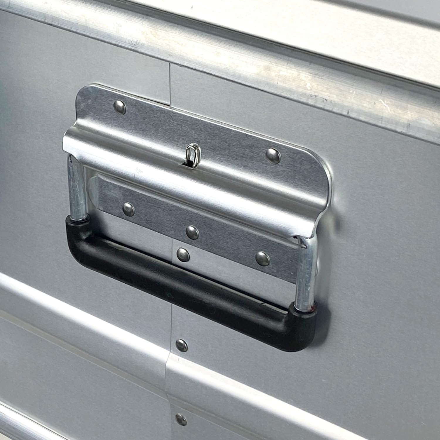 Aluminum Storage Trunk Gear Case L211510