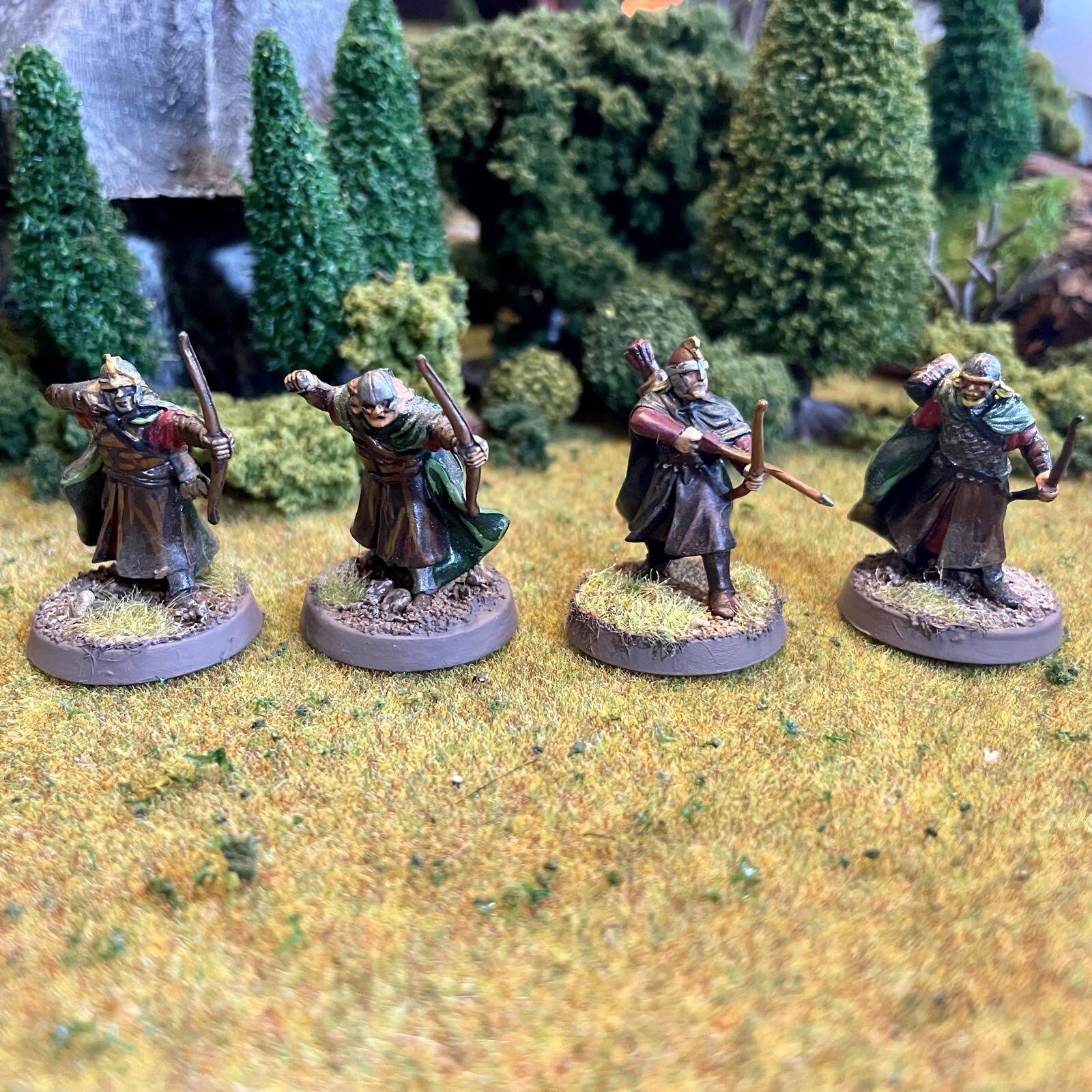 12x Hand-Painted Plastic Militia Fighter Miniature R74911