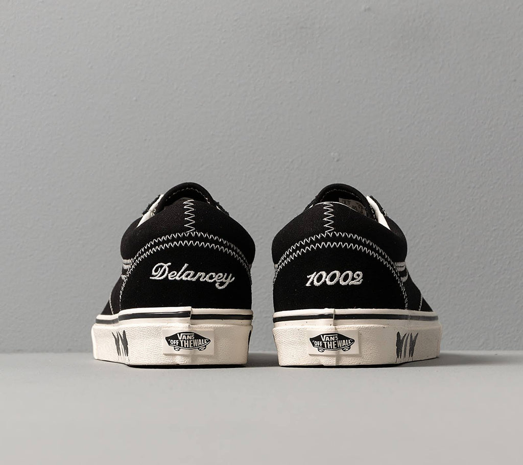 True White Old Skool Shoes W419382
