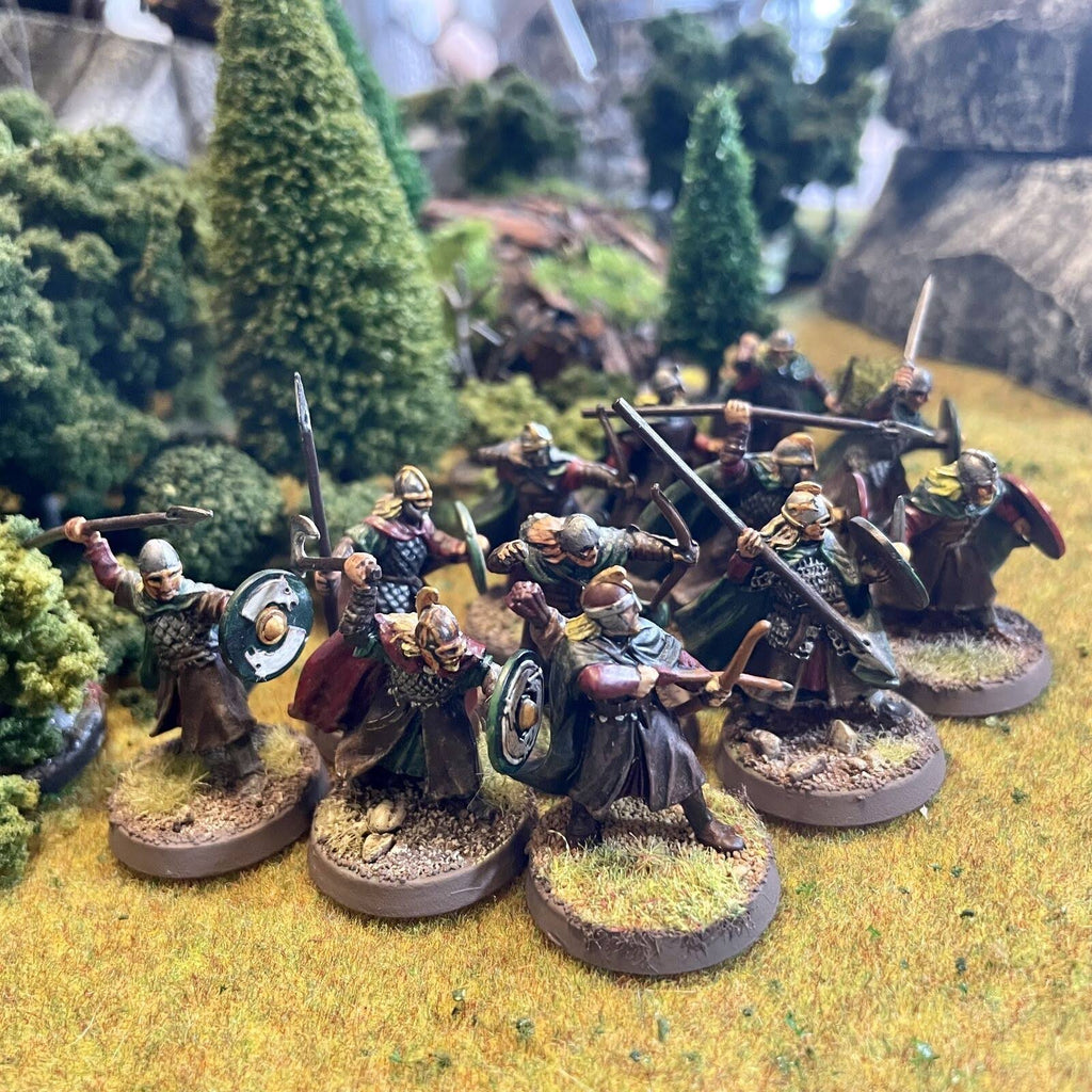 12x Hand-Painted Plastic Militia Fighter Miniature R74911